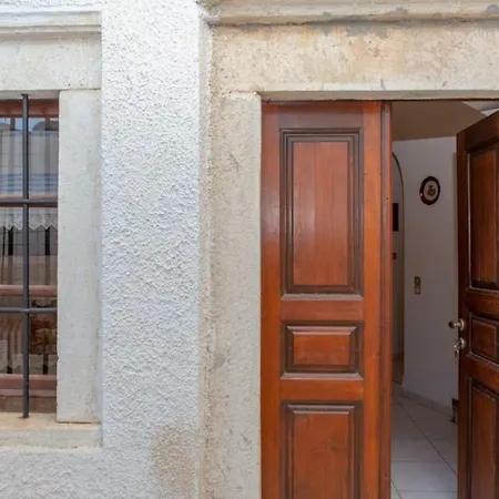 Daire Vrodos Authetic Traditional Cycladic Home